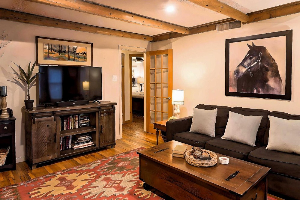 Fam-Friendly Clovis Hideaway with Yard and Pergola